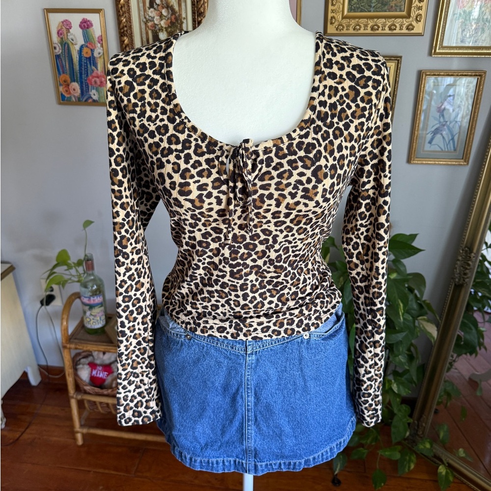 Chic Leopard Print Blouse with Bow Detail